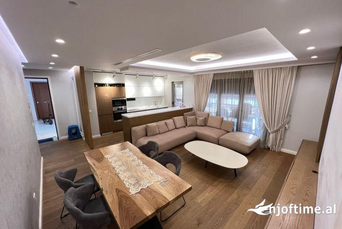Shtepi me qera Apartament ne Tirane, 2+1, Mobilimi E mobiluar, Pagesa 1,250  Euro.