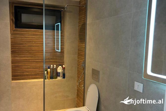 Apartament me qera 2+1 Bllok 