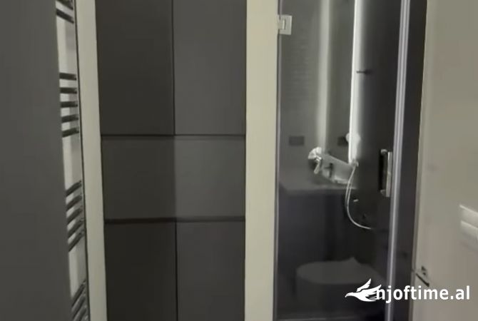 Shtepi me qera Apartament ne Tirane, 1+1, Mobilimi E mobiluar, Pagesa 1,000  Euro.