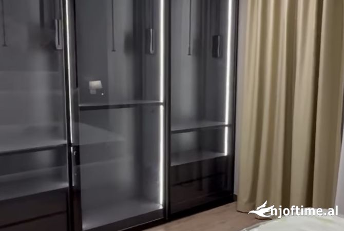 Shtepi me qera Apartament ne Tirane, 1+1, Mobilimi E mobiluar, Pagesa 1,000  Euro.