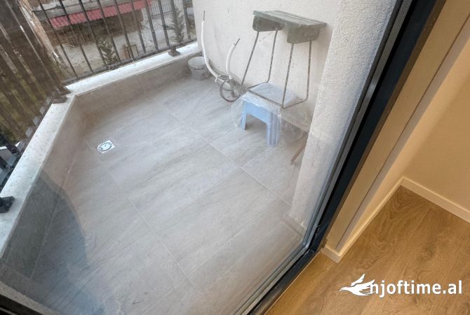 Apartment for rent in Tirana Garsoniere, Emty