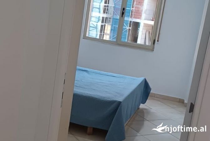 Shtepi me qera Apartament ne Tirane, 1+1, Mobilimi E mobiluar, Pagesa 45,000  Leke.