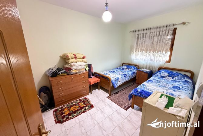 Shtepi ne shitje Apartament ne Tirane, 2+1, Mobilimi E mobiluar, Pagesa 155,000  Euro.