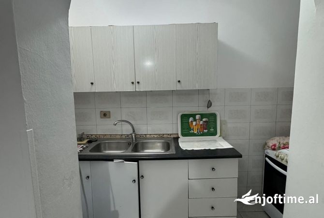 Shtepi me qera 2+1 ne Tirane - 450 Euro