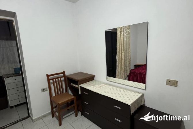 Shtepi me qera 2+1 ne Tirane - 450 Euro