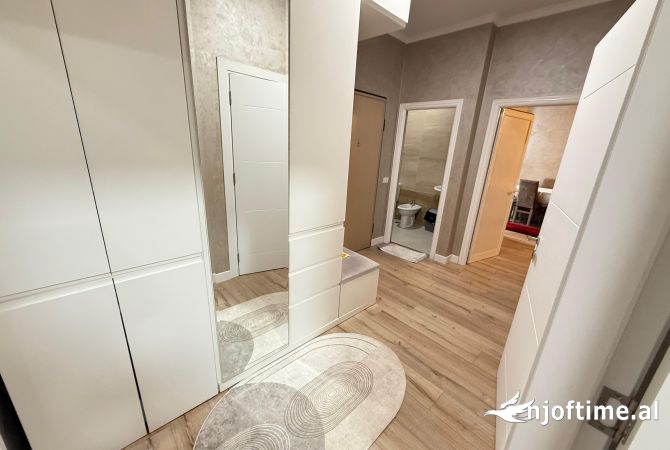 Shtepi me qera Apartament ne Tirane, 2+1, Mobilimi E mobiluar, Pagesa 800  Euro.