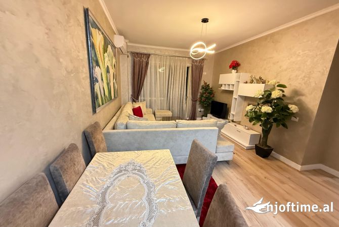 Shtepi me qera 2+1 ne Tirane - 800 Euro