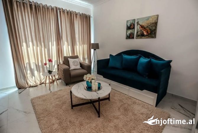 Shtepi me qera 1+1 ne Tirane - 80,000 Leke