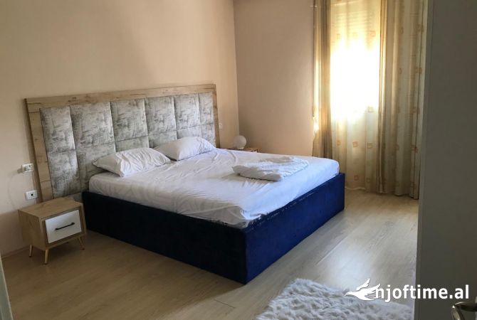 Shtepi me qera 2+1 ne Tirane - 700 Euro