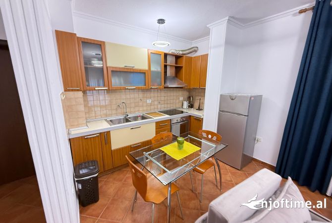 Shtepi me qera Apartament ne Tirane, 1+1, Mobilimi E mobiluar, Pagesa 600  Euro.
