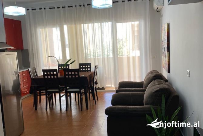 Shtepi me qera 2+1 ne Tirane - 600 Euro
