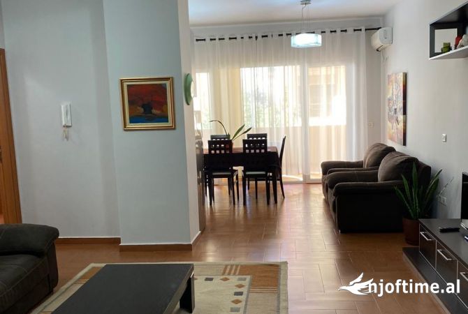 Shtepi me qera 2+1 ne Tirane - 600 Euro