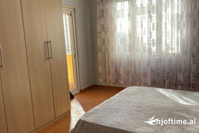 Shtepi me qera Apartament ne Tirane, 2+1, Mobilimi E mobiluar, Pagesa 600  Euro.