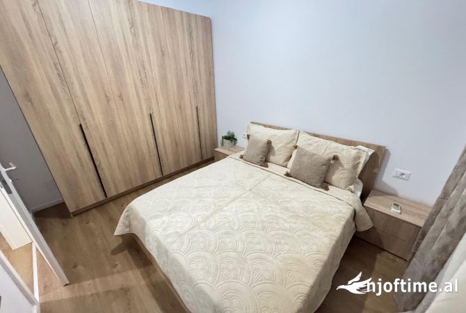 Shtepi me qera Apartament ne Tirane, 1+1, Mobilimi E mobiluar, Pagesa 400  Euro.