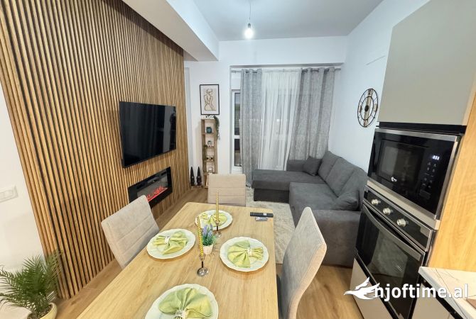 Shtepi me qera Apartament ne Tirane, 1+1, Mobilimi E mobiluar, Pagesa 400  Euro.