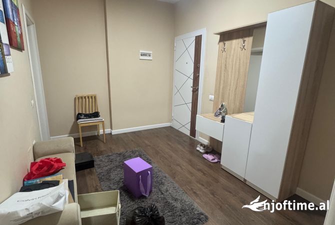 Shtepi ne shitje Apartament ne Tirane, 1+1, Mobilimi E mobiluar, Pagesa 96,200  Euro.