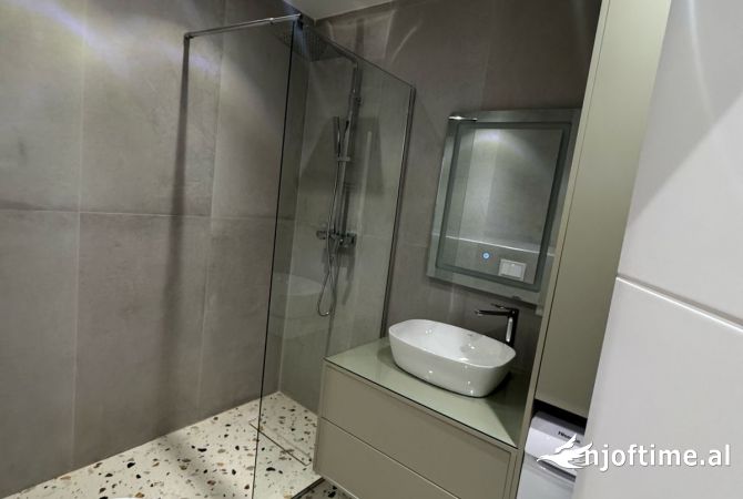 Shtepi me qera Apartament ne Tirane, 1+1, Mobilimi E mobiluar, Pagesa 48,000  Leke.