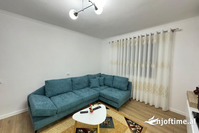 Shtepi me qera Apartament ne Tirane, 1+1, Mobilimi E mobiluar, Pagesa 480  Euro.
