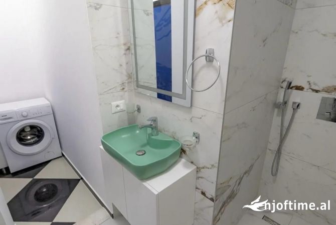 Shtepi me qera Apartament ne Tirane, Garsoniere, Mobilimi E mobiluar, Pagesa 350  Euro.