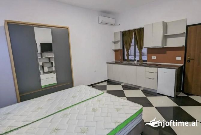 Shtepi me qera Garsoniere ne Tirane - 350 Euro