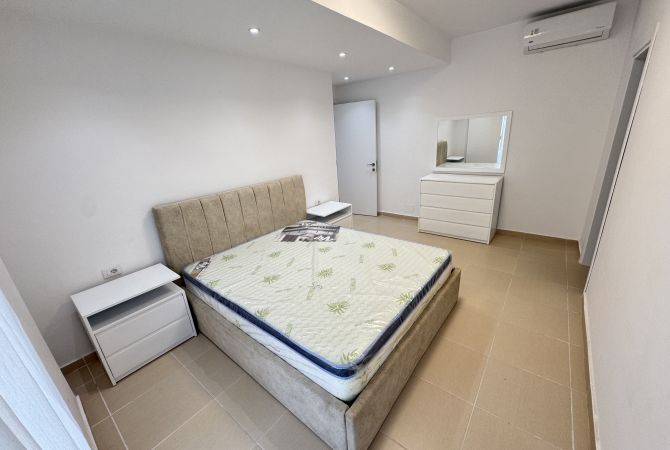 Shtepi me qera Apartament ne Tirane, 2+1, Mobilimi E mobiluar, Pagesa 1,000  Euro.