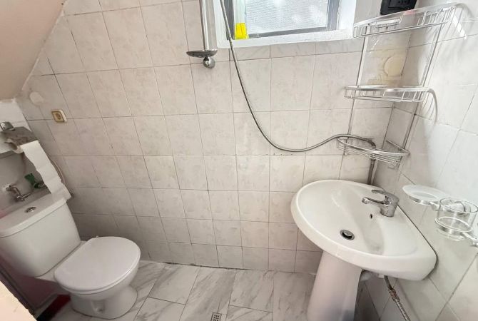 Shtepi me qera Apartament ne Tirane, 1+1, Mobilimi E mobiluar, Pagesa 350  Euro.