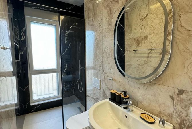 Shtepi me qera Apartament ne Tirane, 2+1, Mobilimi E mobiluar, Pagesa 750  Euro.