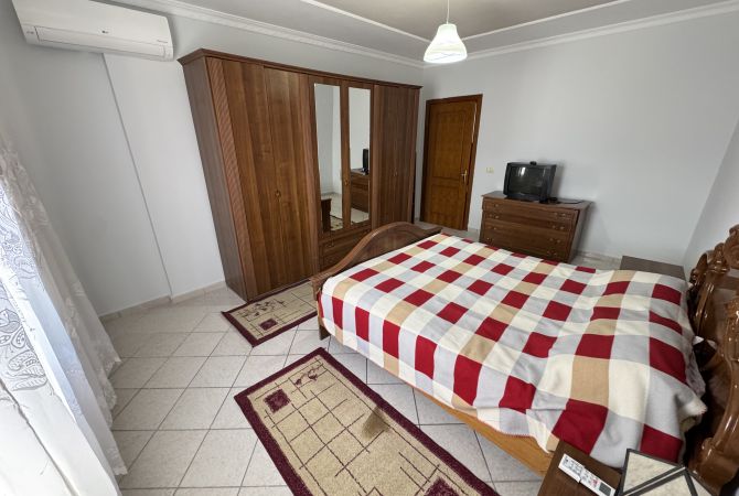 Shtepi me qera Apartament ne Tirane, 1+1, Mobilimi E mobiluar, Pagesa 450  Euro.