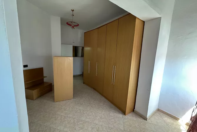 Shtepi me qera 1+1 ne Tirane - 400 Euro