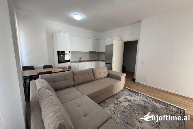 Shtepi me qera 2+1 ne Tirane - 55,000 Leke