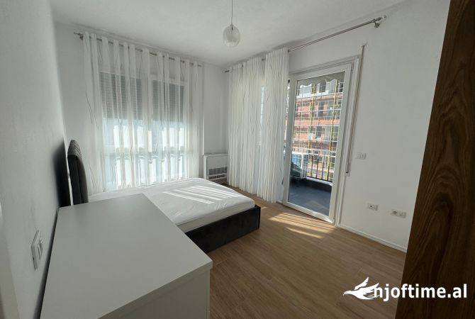Shtepi me qera Apartament ne Tirane, 2+1, Mobilimi E mobiluar, Pagesa 55,000  Leke.