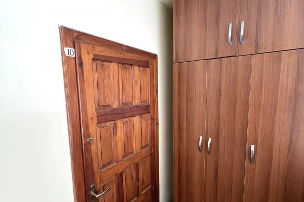 Shtepi ne shitje Apartament ne Tirane, 2+1, Mobilimi E mobiluar, Pagesa 100,000  Euro.