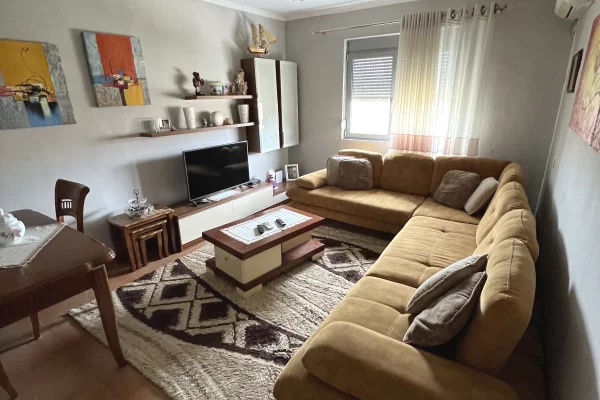 Shtepi ne shitje 2+1 ne Tirane - 100,000 Euro