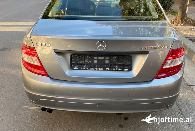 Makina ne shitje ne Tirane - 7,300 Euro