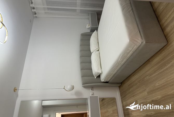 Shtepi me qera 2+1 ne Tirane - 80,000 Leke
