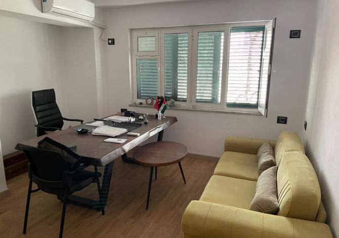Ambient biznesi me qera 3+1 ne Tirane - 600 Euro