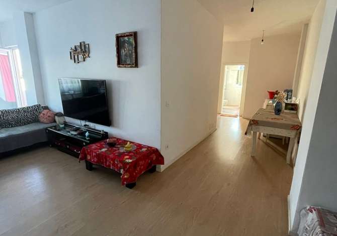 Shtepi ne shitje Apartament ne Tirane, 2+1, Mobilimi E mobiluar, Pagesa 87,000  Euro.