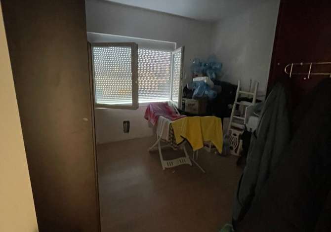 Shtepi ne shitje Apartament ne Tirane, 2+1, Mobilimi E mobiluar, Pagesa 87,000  Euro.