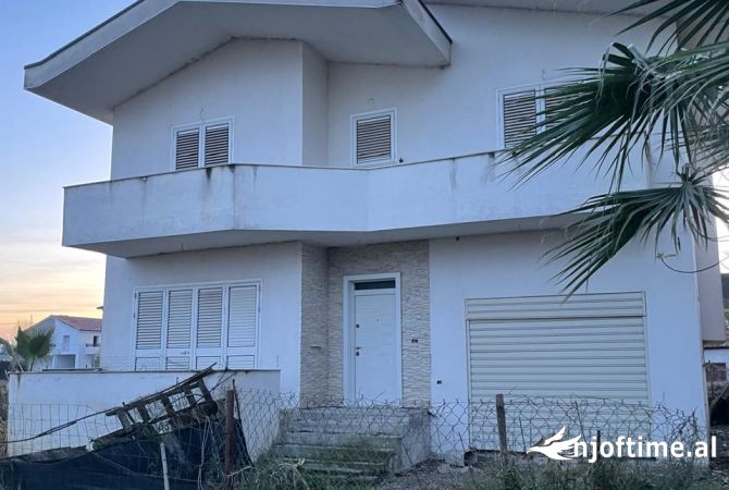 House for Sale 4+1 in Tirana - 172,000 Euro