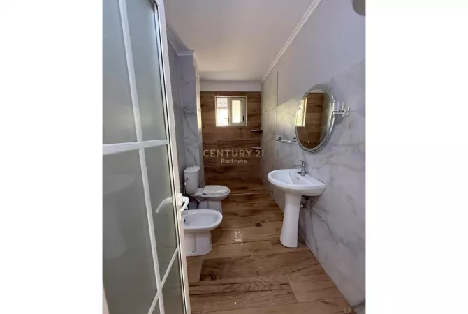 Shtepi ne shitje 2+1 ne Tirane - 122,000 Euro