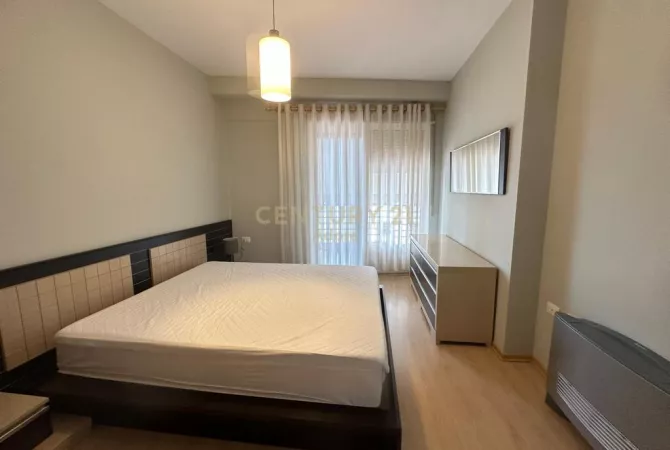 Shtepi me qera Apartament ne Tirane, 2+1, Mobilimi E mobiluar, Pagesa 1,060  Euro.