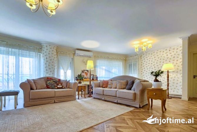 Shtepi me qera 2+1 ne Tirane - 950 Euro
