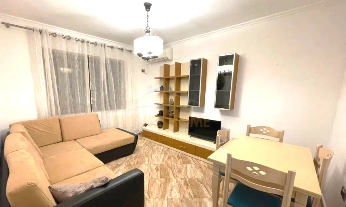 Appartamento in affitto a Tirana 1+1, Arredato