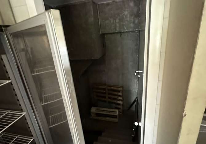 Jepet me qera Ambjent Restoranti Duplex ne zonen e Bllokut 