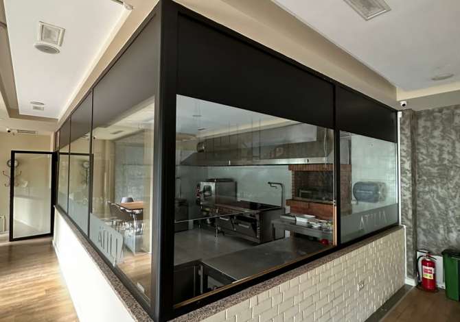 Jepet me qera Ambjent Restoranti Duplex ne zonen e Bllokut 