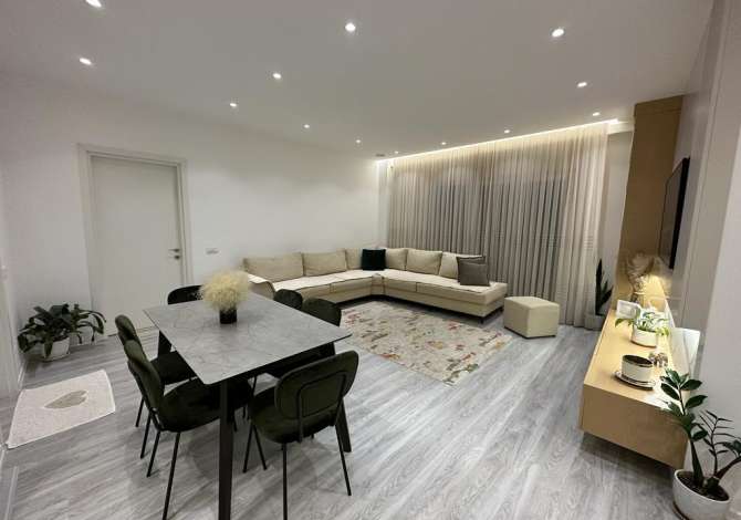 Shtepi me qera 2+1 ne Tirane - 800 Euro