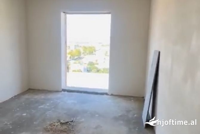 Shtepi ne shitje Apartament ne Tirane, 2+1, Mobilimi Bosh, pa mobiluar, Pagesa 79,000  Euro.