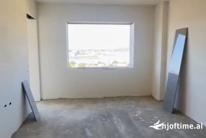 Shtepi ne shitje Apartament ne Tirane, 2+1, Mobilimi Bosh, pa mobiluar, Pagesa 79,000  Euro.
