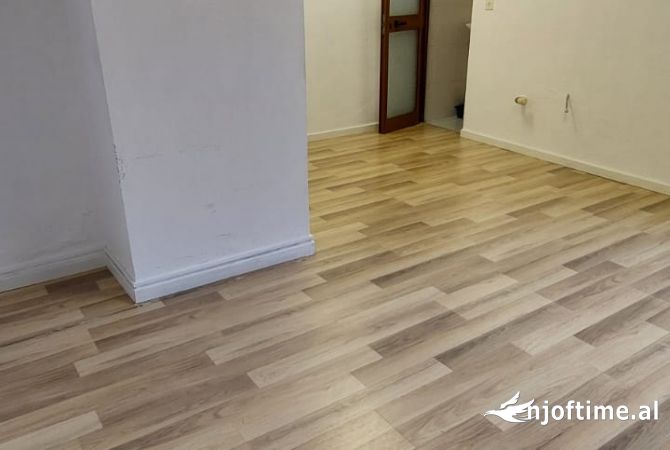 Ambient biznesi me qera 3+1 ne Tirane - 350 Euro