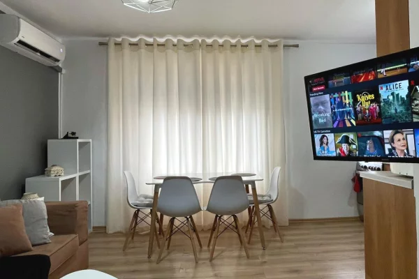 Shtepi me qera 1+1 ne Tirane - 65,000 Leke